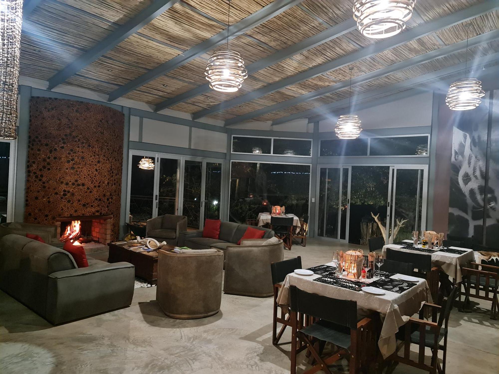Mountain Peak Game Lodge And Camping Ozongaka Екстериор снимка